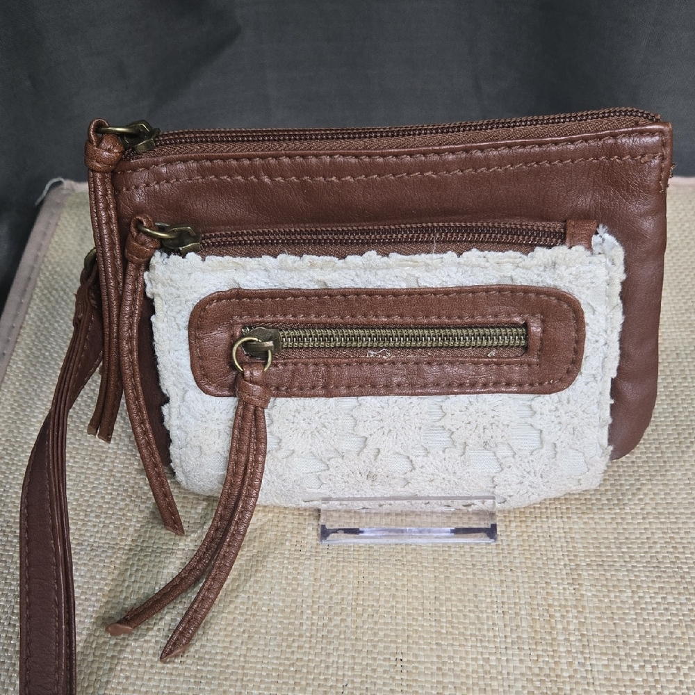 SALE! Maurices Brown and Cream Lace Wristlet